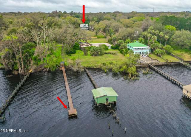 Property at 301 S Prospect St, Crescent City, FL 32112, 4 beds, 3 baths