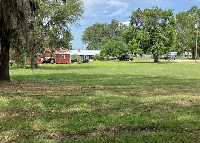Property at 117 St Johns Fishing Lodge Rd, Crescent City, FL 32112, 3 beds, 3 baths