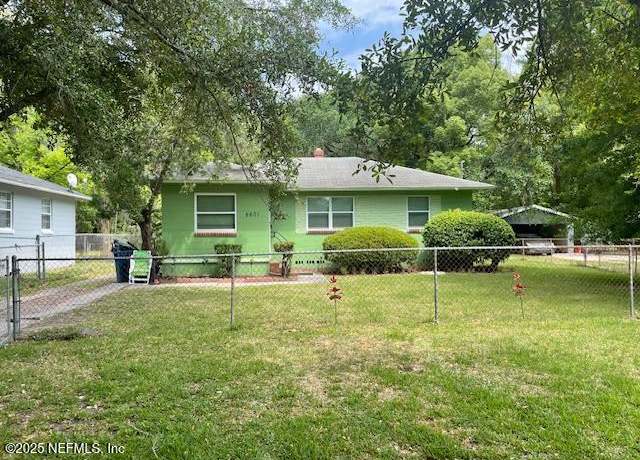 Property at 5601 Minosa Cir E, Jacksonville, FL 32209, 3 beds, 1 bath