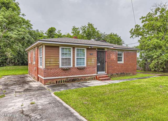 Property at 3324 Sunnybrook Ave N, Jacksonville, FL 32254, 4 beds, 2 baths