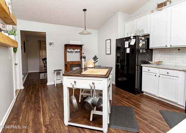 Property at 11950 Sands Pointe Ct, Macclenny, FL 32063, 3 beds, 2 baths