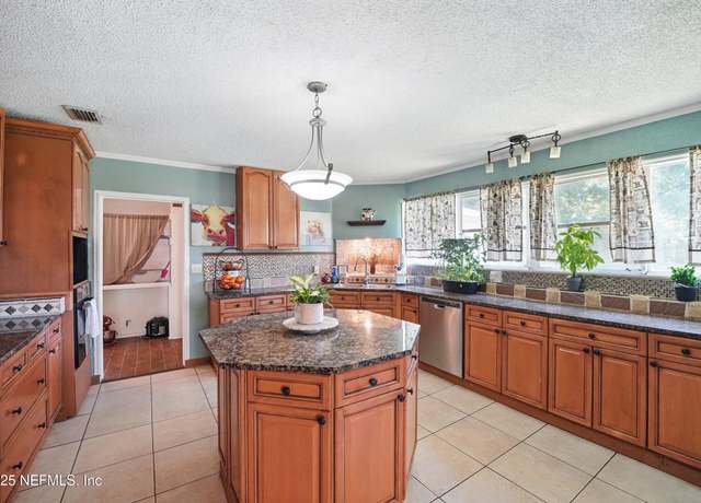 Property at 5388 Woodcrest Rd, Jacksonville, FL 32205, 3 beds, 2 baths