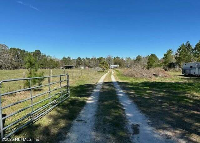 Property at 6954 SW 66th Ln, Lake Butler, FL 32054, 2 beds, 1 bath