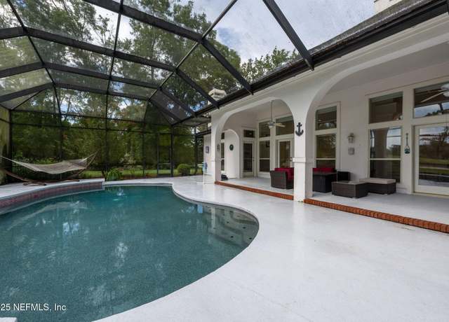 Property at 1935 Colonial Dr, Green Cove Springs, FL 32043, 4 beds, 3.5 baths