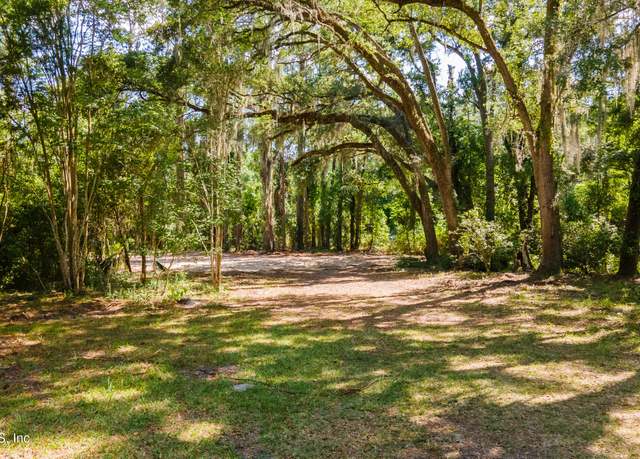 Property at 5067 Edgewater Ct, Green Cove Springs, FL 32043
