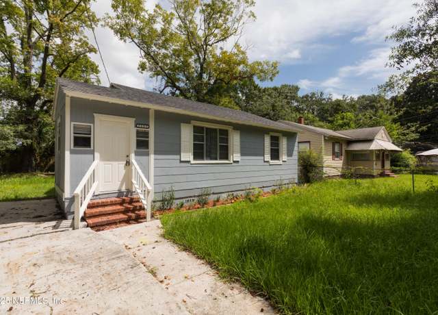 Property at 2325 Westbrook Cir N, Jacksonville, FL 32209, 3 beds, 2 baths