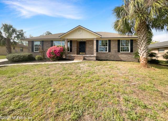 Property at 914 Quailridge Ct, Orange Park, FL 32065, 4 beds, 2 baths