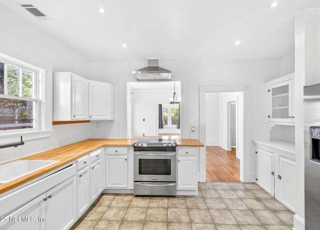 Property at 2516 N Market St, Jacksonville, FL 32206, 3 beds, 1 bath