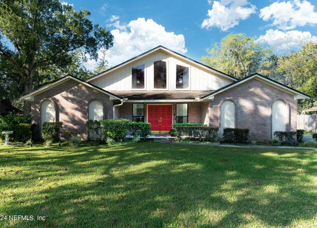Property at 756 Cameron Dr, Orange Park, FL 32073, 3 beds, 2.5 baths