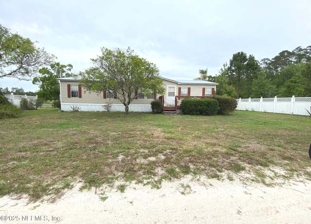 Property at 106 Georgia Ave, Crescent City, FL 32112, 3 beds, 2 baths