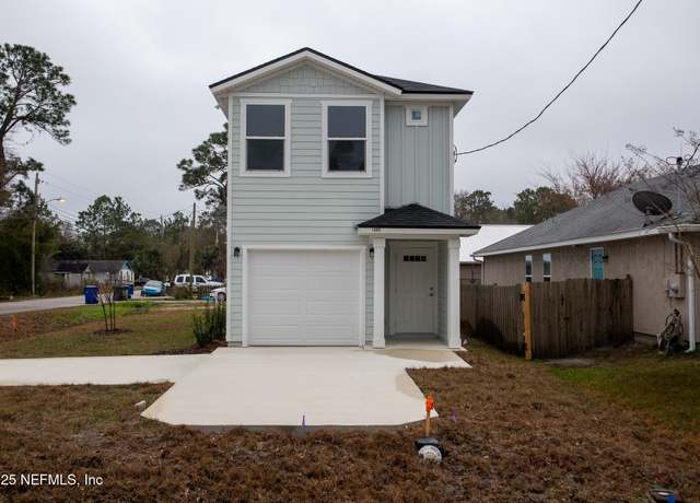 Property at 1085 N Volusia St, St Augustine, FL 32084, 3 beds, 2.5 baths