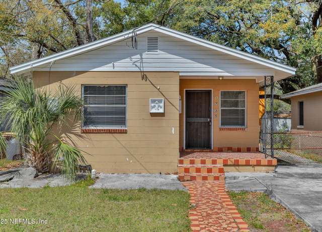 Property at 1735 W 11th St, Jacksonville, FL 32209, 3 beds, 1 bath