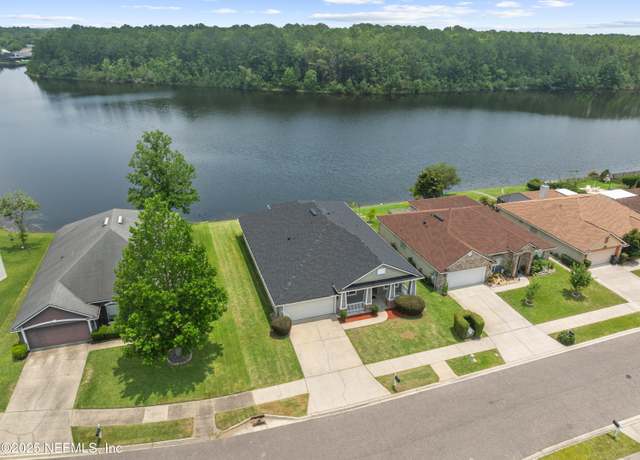 Property at 9236 Prosperity Lake Dr, Jacksonville, FL 32244, 4 beds, 2 baths