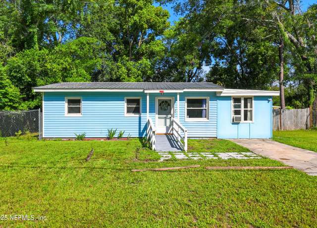 Property at 355 Wildwood Ln, Orange Park, FL 32073, 4 beds, 2 baths