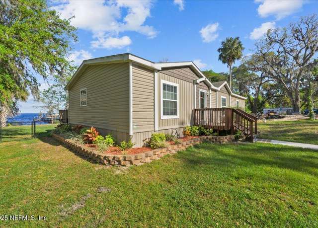 Property at 102 Lake Shore Ln, Crescent City, FL 32112, 3 beds, 2 baths
