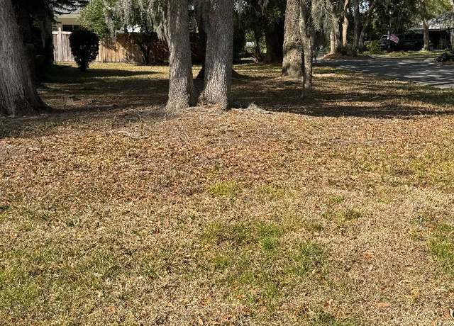 Property at 1002 Kings Rd, Neptune Beach, FL 32266, 2 beds, 2 baths