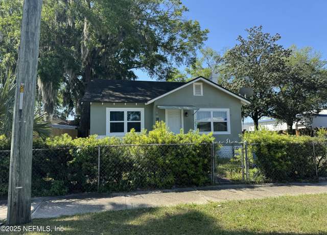 Property at 10 E 45th St, Jacksonville, FL 32208, 3 beds, 1 bath