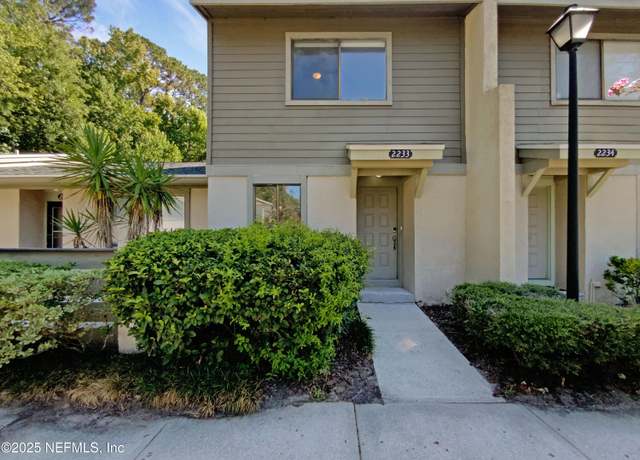 Property at 7620 Baymeadows Cir W #2233, Jacksonville, FL 32256, 2 beds, 2.5 baths