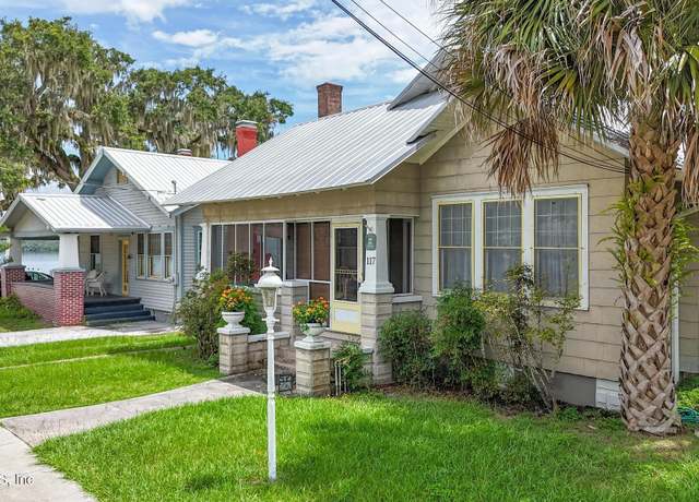 Property at 117 Dodge St, Palatka, FL 32177, 4 beds, 2 baths