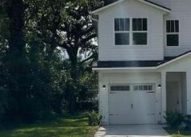 Property at 1530 Larue Ave, Jacksonville, FL 32207, 3 beds, 2.5 baths
