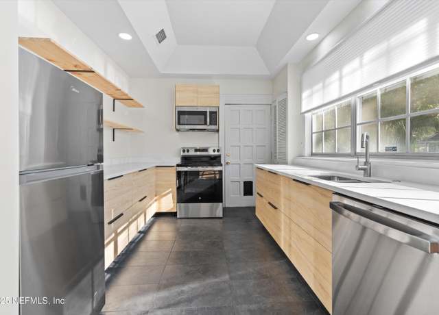 Property at 1630 Larue Ave, Jacksonville, FL 32207, 7 beds, 4 baths