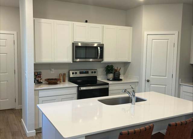 Property at 10683 Waterfield Rd Rd #24, Jacksonville, FL 32210, 3 beds, 2.5 baths