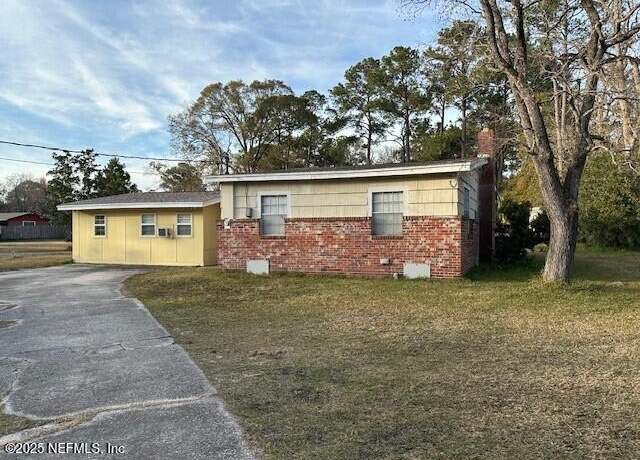 Property at 8215 Lenox Ave, Jacksonville, FL 32221, 3 beds, 2 baths