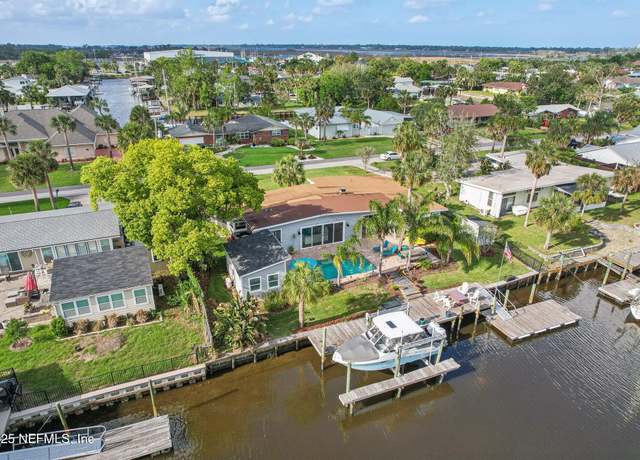 Property at 14568 Lagoon Dr, Jacksonville, FL 32250, 4 beds, 3 baths