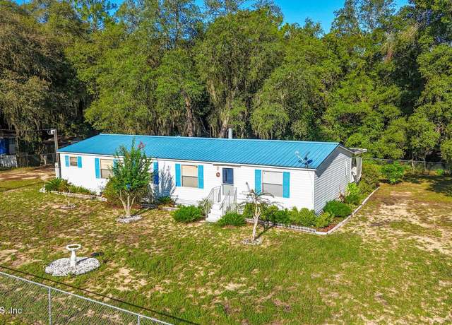 Property at 535 Marion Ave, Interlachen, FL 32148, 3 beds, 2 baths