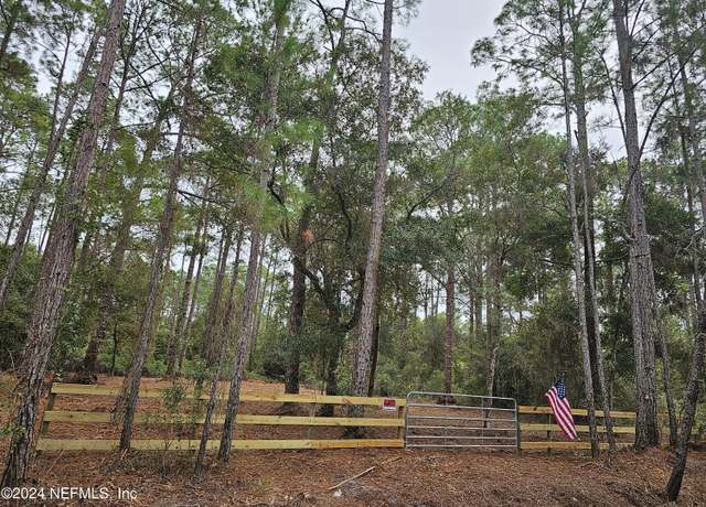Property at 215 Northeast Blvd, Georgetown, FL 32139