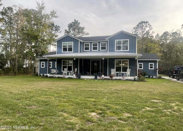 Property at 104 W Grandview Dr, East Palatka, FL 32131, 4 beds, 3.5 baths