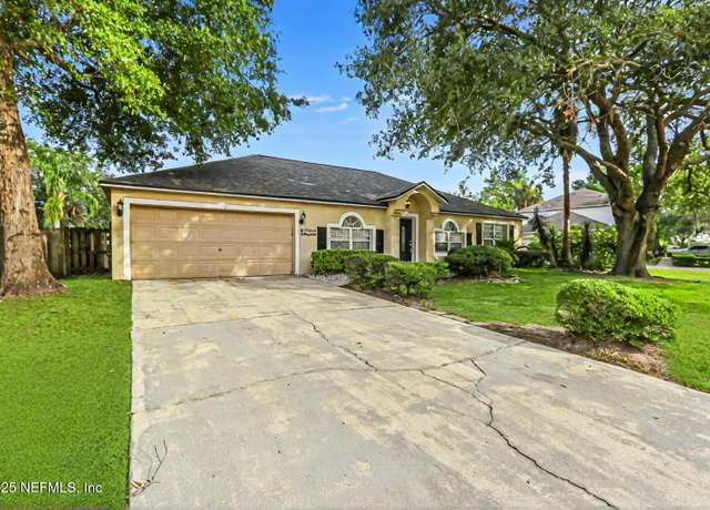 Property at 12394 Glenn Hollow Dr, Jacksonville, FL 32226, 3 beds, 2 baths