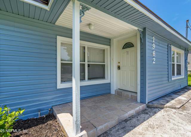 Property at 1962 Burkholder Cir W, Jacksonville, FL 32216, 3 beds, 1 bath