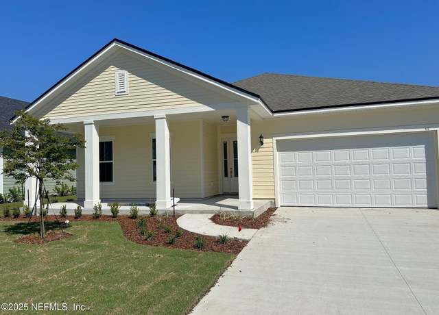 Property at 323 Sawgrass Dr, Yulee, FL 32097, 4 beds, 3 baths