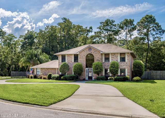 Property at 662 Fingal Dr, Orange Park, FL 32073, 4 beds, 2.5 baths