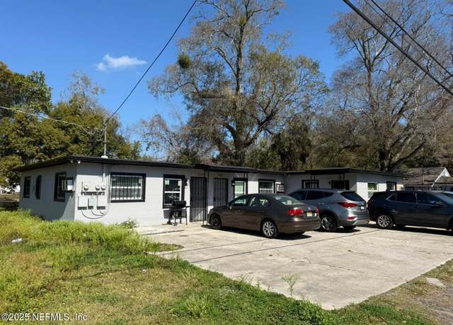 Property at 2873 6th St, Jacksonville, FL 32254, 6 beds, 3 baths