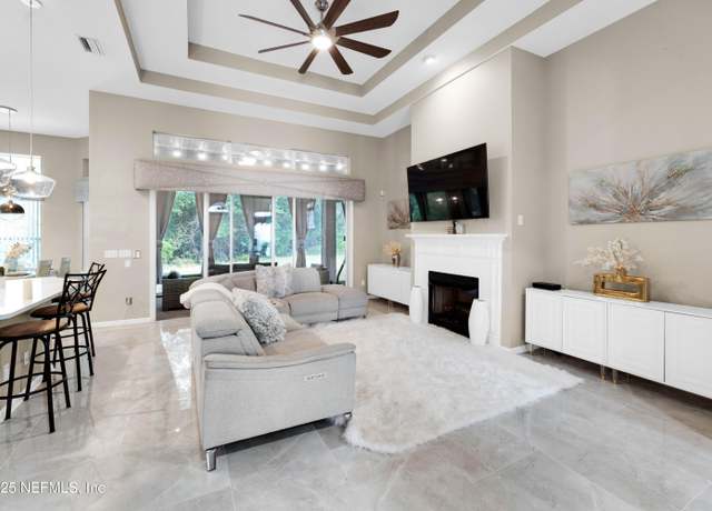 Property at 1071 Green Pine Cir, Orange Park, FL 32065, 5 beds, 3 baths