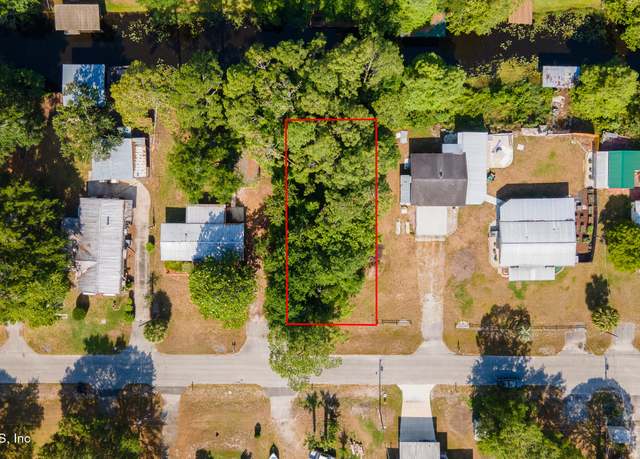 Property at 109 Shoreline Ave, Satsuma, FL 32189