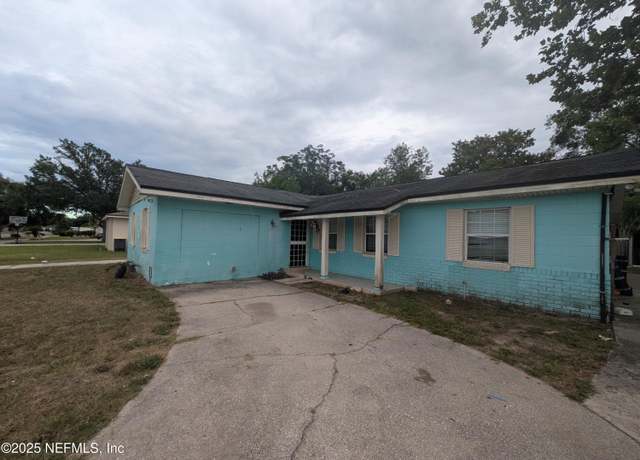 Property at 8202 Old English Dr, Jacksonville, FL 32244, 3 beds, 2 baths