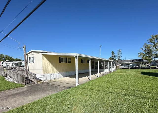 Property at 146 Paradise Dr, Welaka, FL 32193, 2 beds, 1 bath