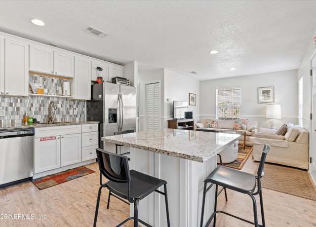 Property at 118 Twine St, St. Augustine, FL 32084, 3 beds, 1 bath