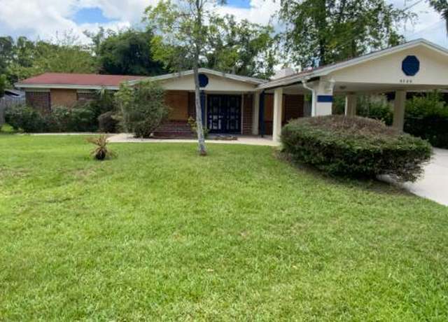 Property at 9726 Devonshire Blvd, Jacksonville, FL 32208, 4 beds, 2.5 baths