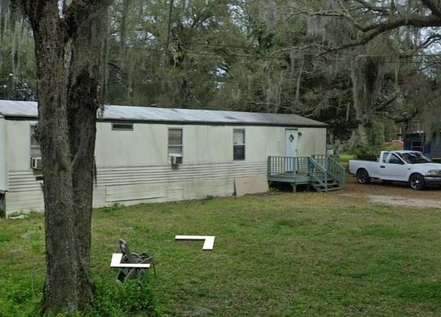 Property at 2443 Old Middleburg Rd N, Jacksonville, FL 32210, 2 beds, 1 bath
