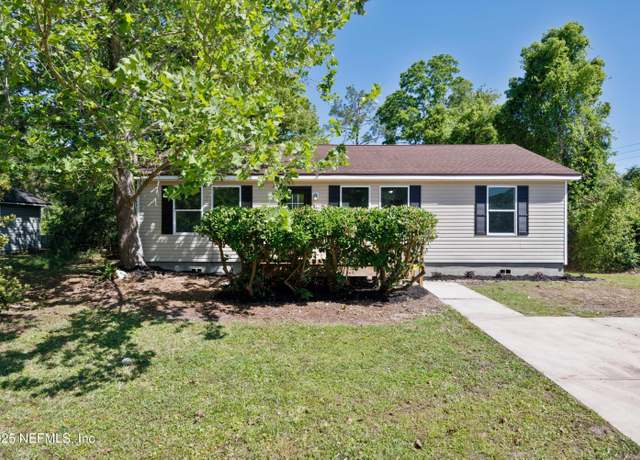 Property at 900 Helen St, St. Augustine, FL 32084, 3 beds, 2 baths