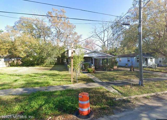 Property at 1490 W 11th St, Jacksonville, FL 32209, 3 beds, 1 bath