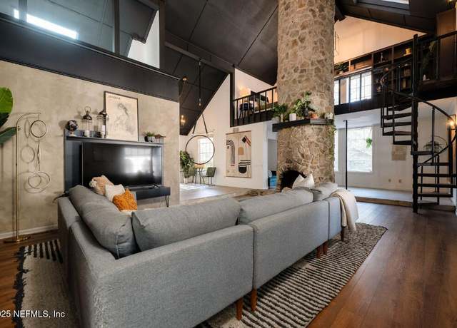 Property at 12953 Deep Lagoon Pl E, Jacksonville, FL 32246, 4 beds, 2.5 baths