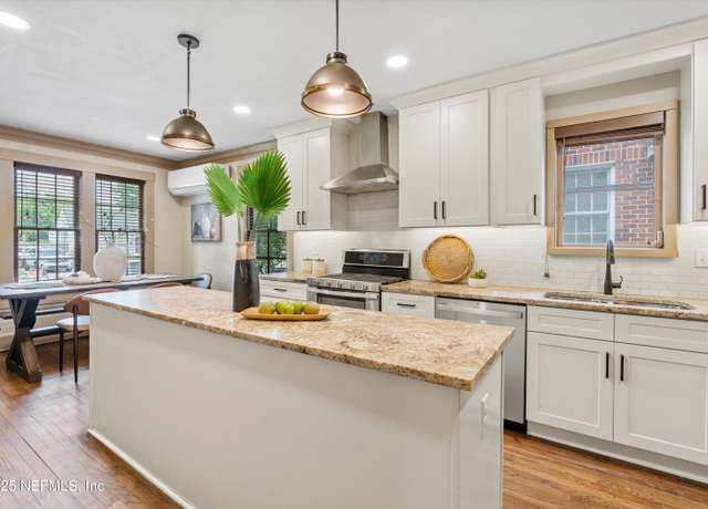 Property at 1745 Belmonte Ave, Jacksonville, FL 32207, 4 beds, 2.5 baths