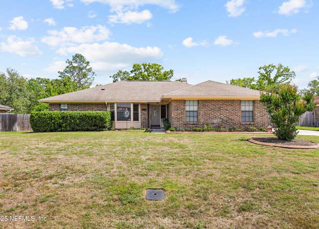 Property at 2629 Sandlewood Cir, Orange Park, FL 32065, 4 beds, 2 baths