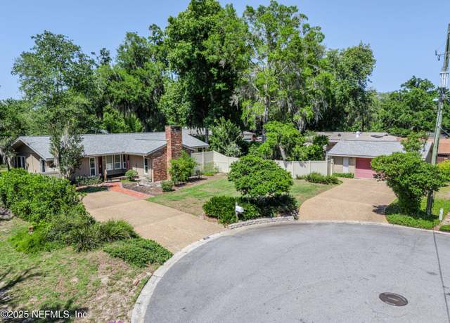 Property at 517 Lakefield Ln, Orange Park, FL 32073, 3 beds, 2 baths