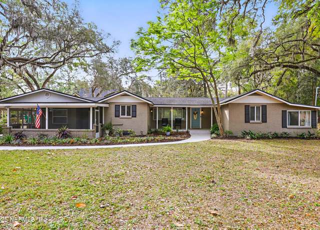 Property at 2416 Holly Point Rd E, Orange Park, FL 32073, 3 beds, 3 baths